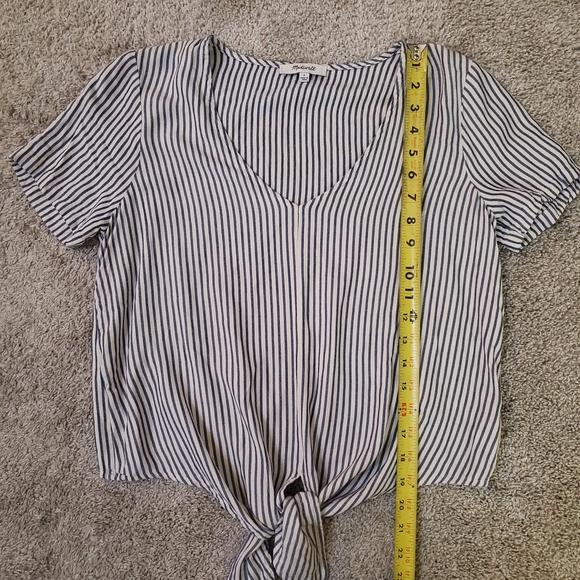 Madewell Black and White Striped Tie-Front Tee - Picture 4 of 10